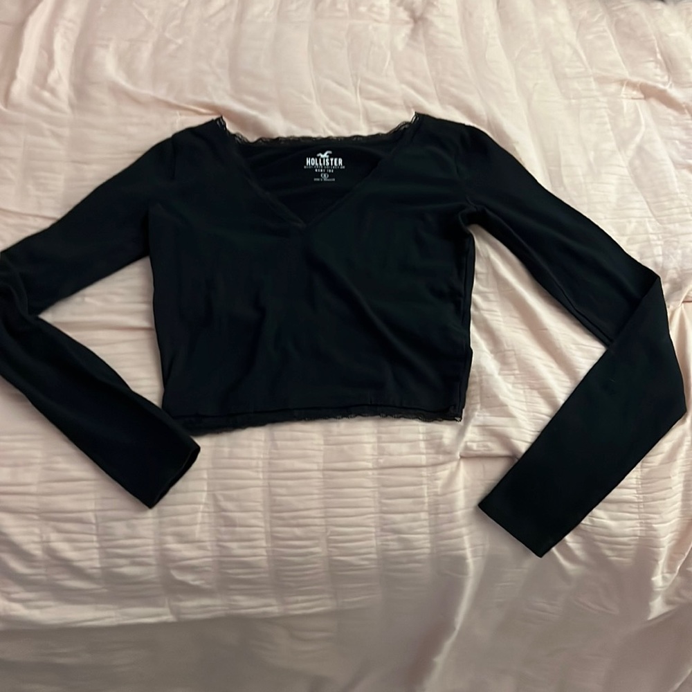 Hollister Long-Sleeve Lace Trim Baby Tee